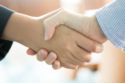 partner-handshake