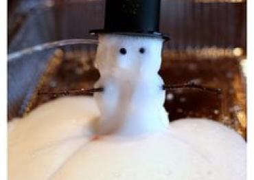 DIY sensory magic foaming snowman